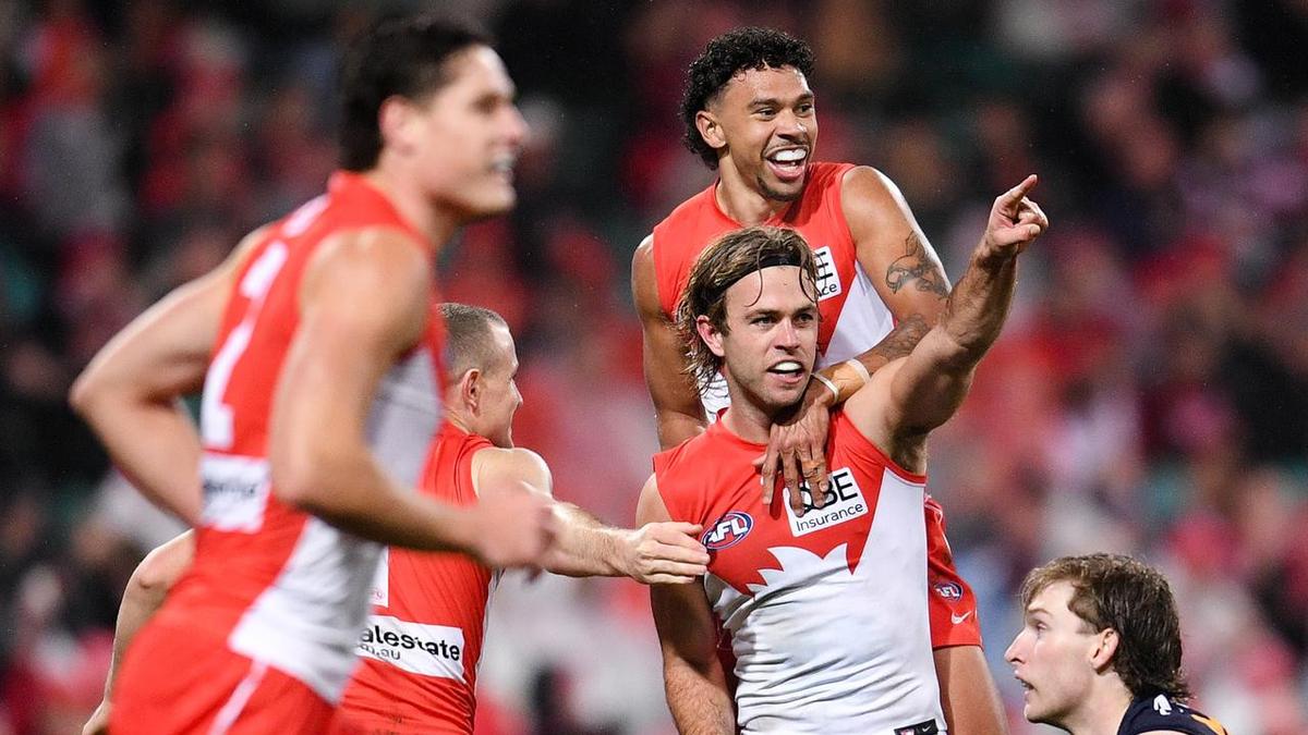 Swans 'separate person from problem' amid finals crisis