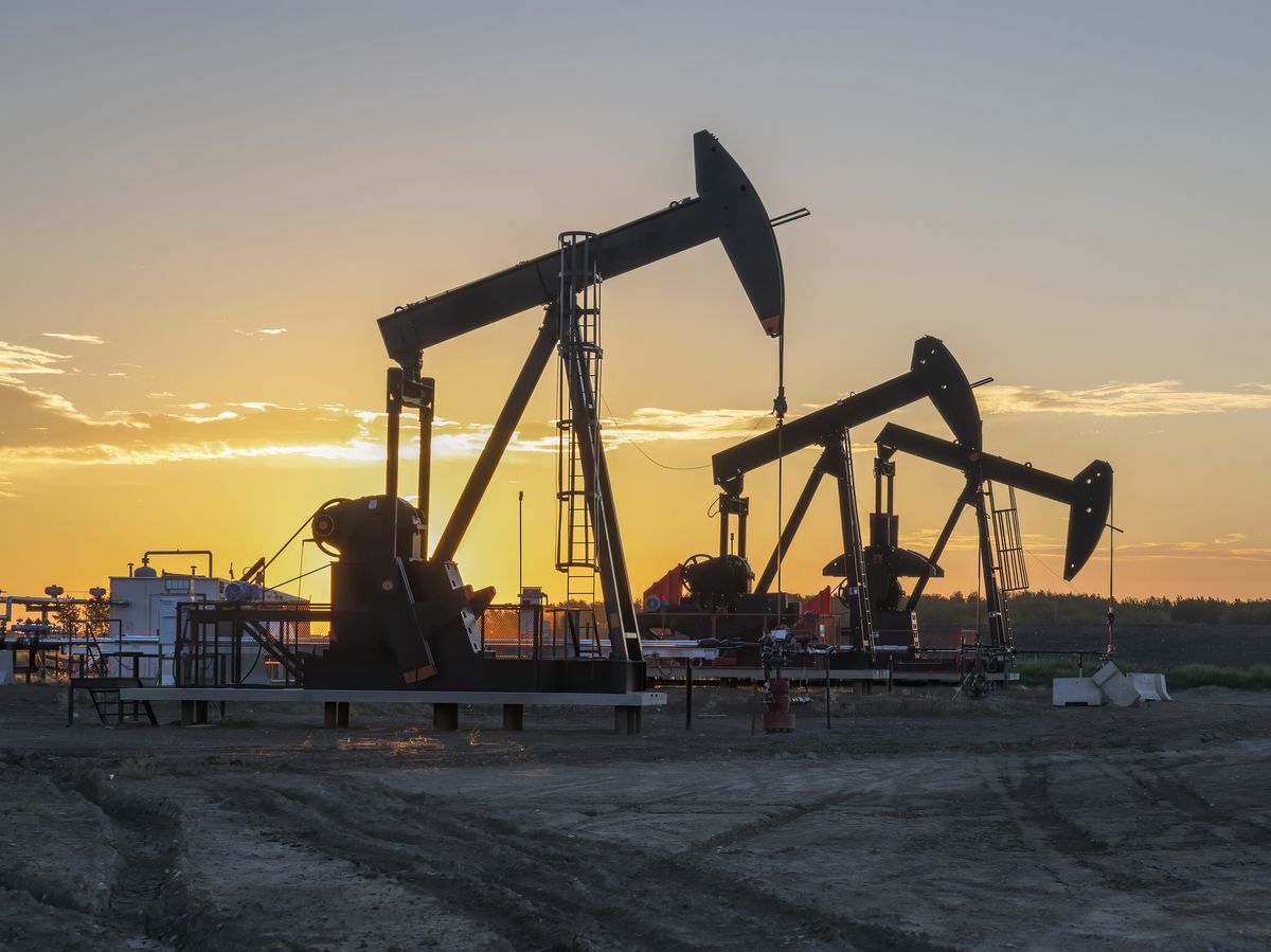 Tamarack Valley to buy Headwater Exploration for $10 billion