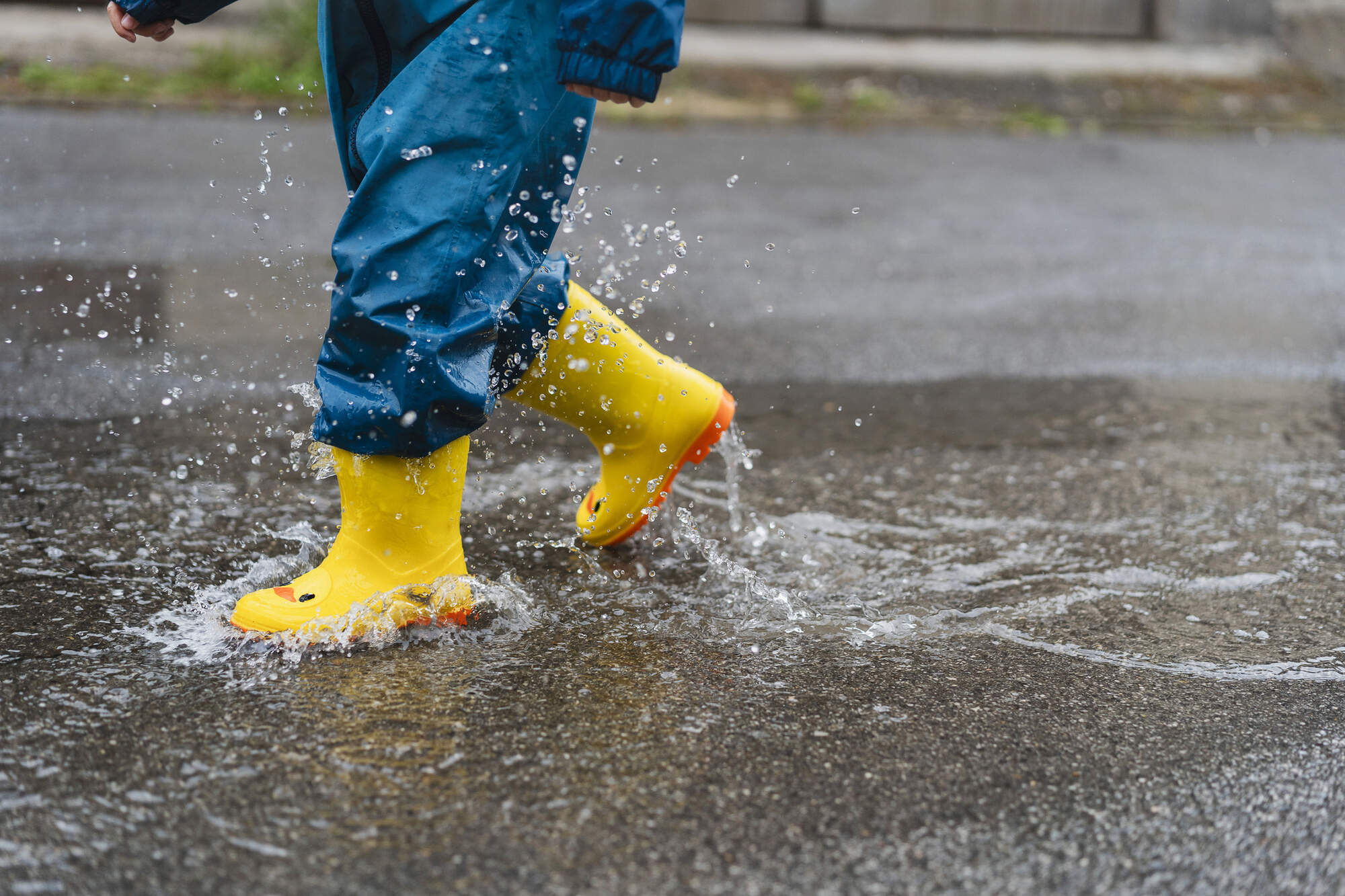 Temperatures begin to drop ahead of cooler and wetter week