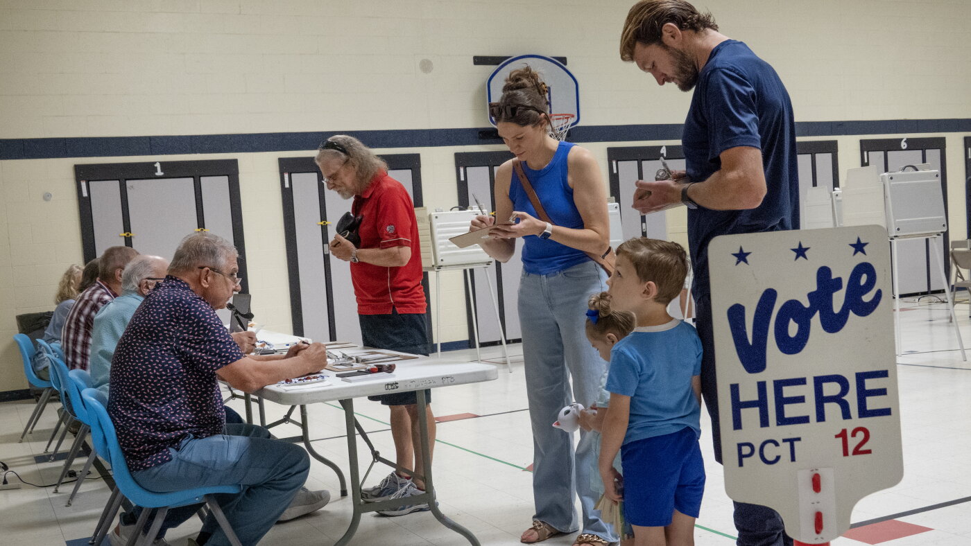 The Trump administration still aims to make state citizenship lists ahead of midterms