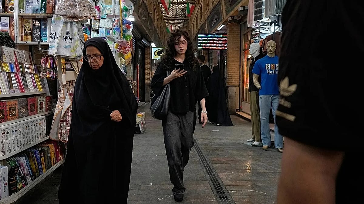 'The country is falling apart': Iranians tell Euronews how war emptied their wallets
