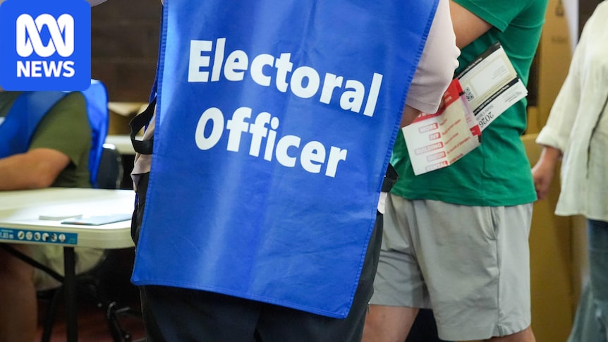 'This is nuts': Frantic emails reveal SA Electoral Commission's election day chaos