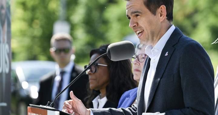 Trade war takes centre stage in Quebec election campaign