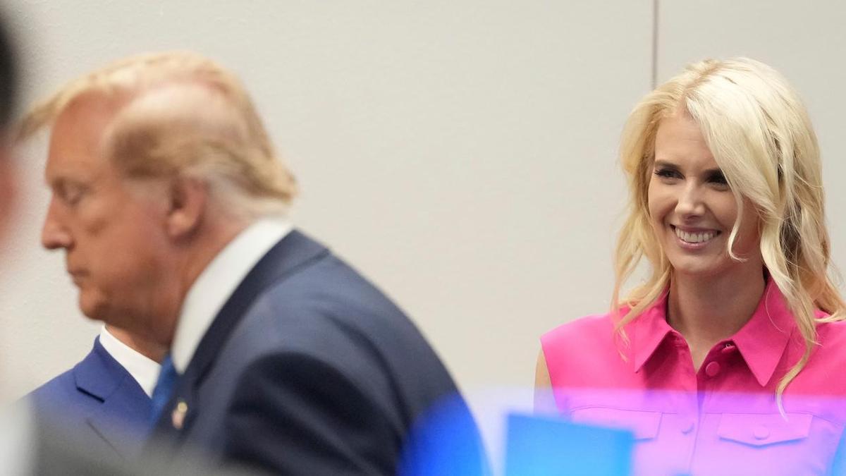 Trump gave $US45,000 holiday gift to aid Natalie Harp