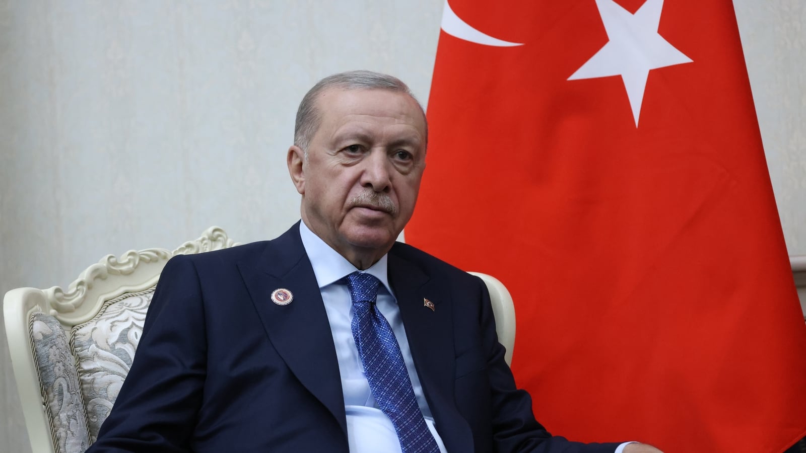 Turkey prosecutors indict comic for Erdogan insult