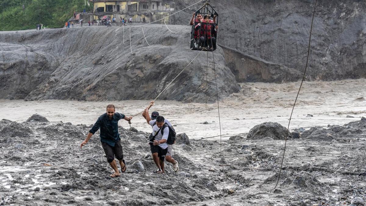 Two Australians found alive in Nepal flood disaster
