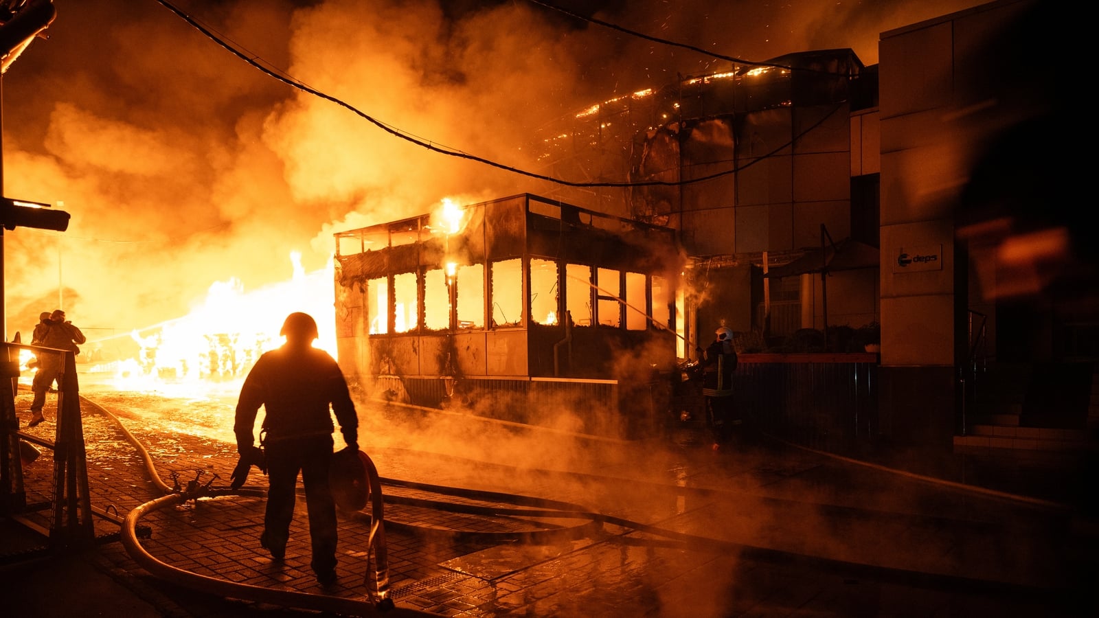 Two dead as Russia resumes strikes on Ukraine after pause