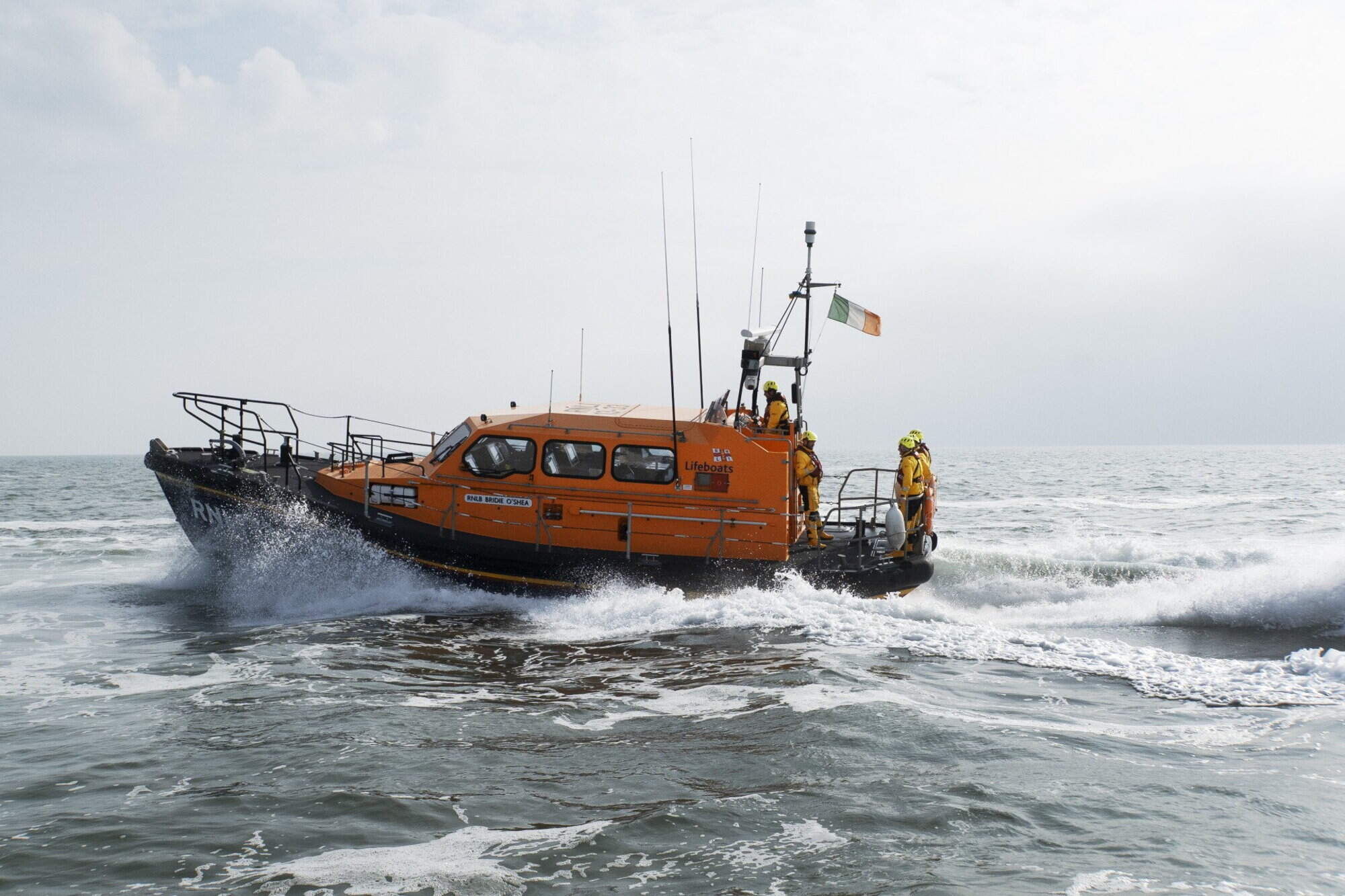 Two people saved in Wicklow after boat drifting towards rocks towed to safety