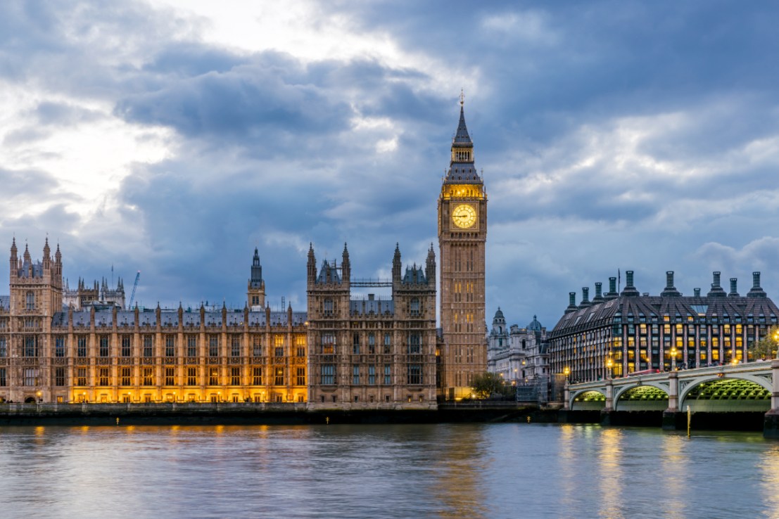 UK economy stuck in ‘slow lane’ as business investment to slump 