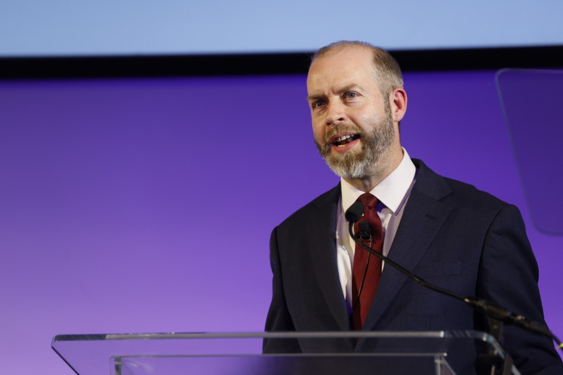 UK government slashes corporate red tape, cutting “Hobbit-length” paperwork