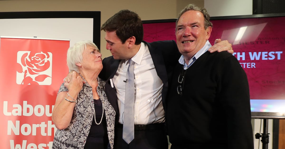UK prime minister Andy Burnham cancels engagements following death of his father