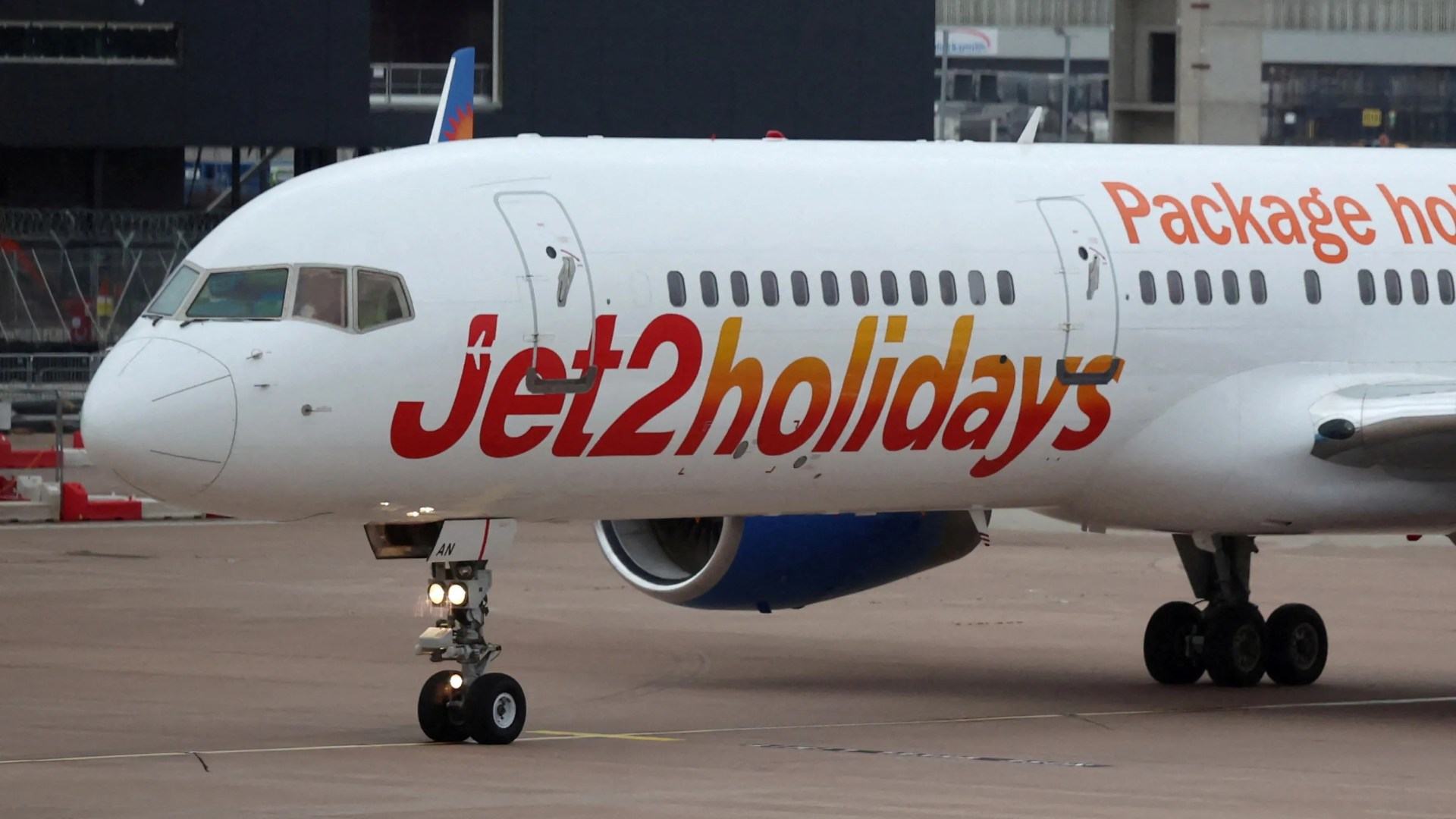 UK’s biggest tour operator Jet2 set to soar into London Stock Exchange’s main market after bumper summer for bookings