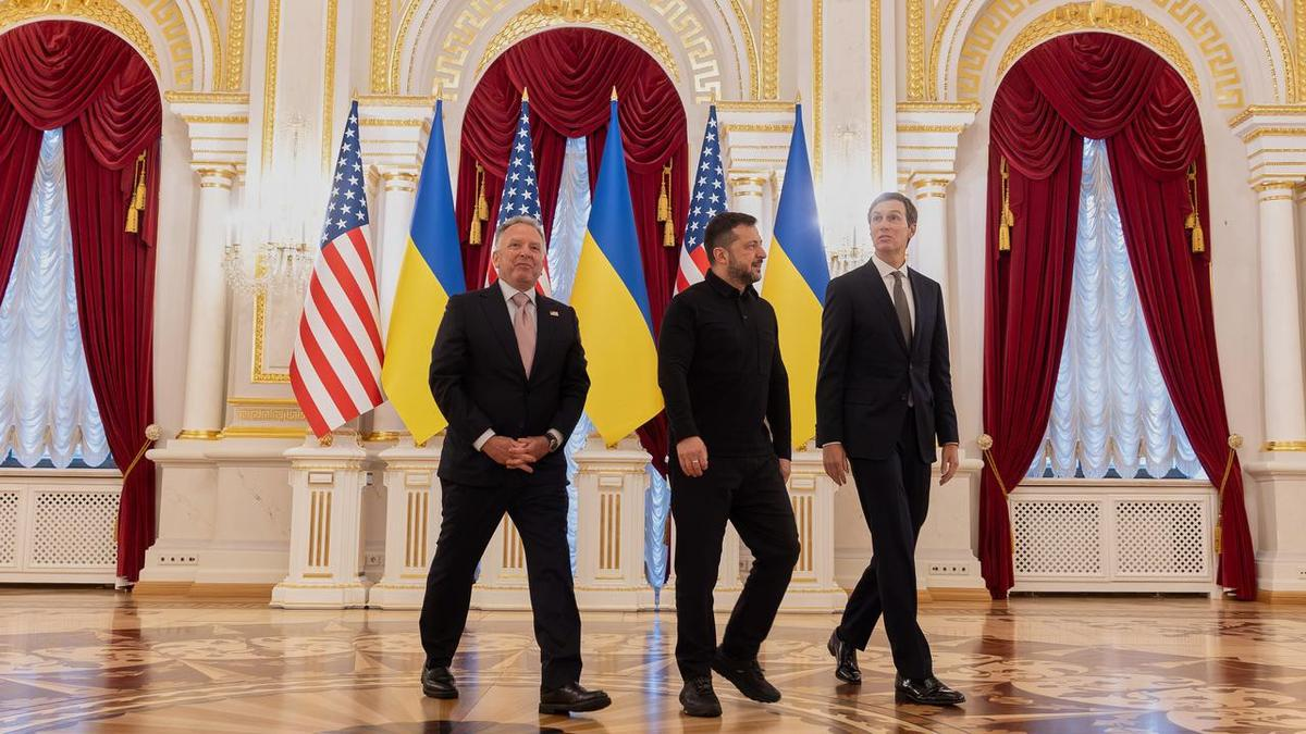 US envoys 'encouraged' after Kyiv talks with Zelenskiy