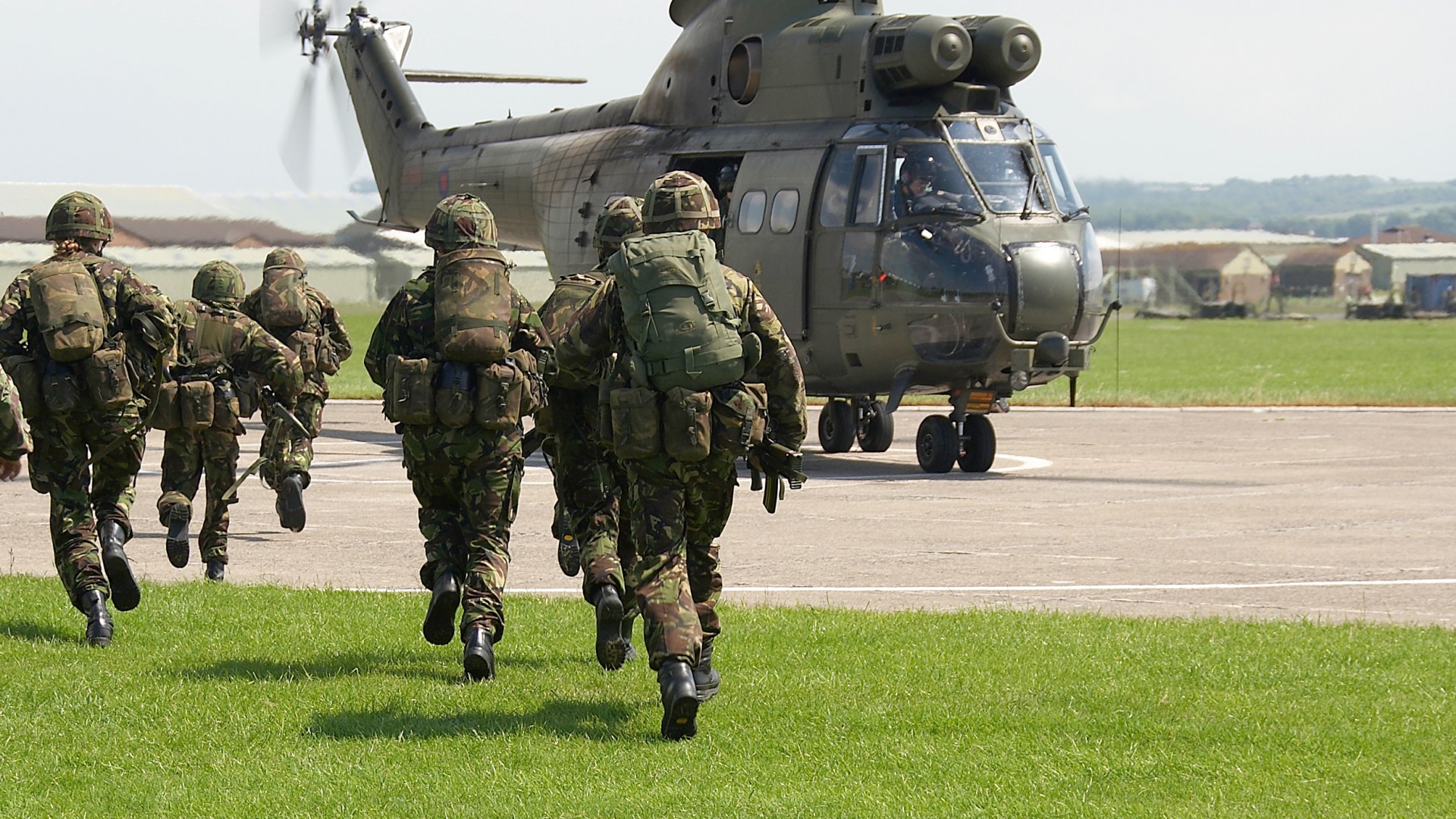 Urgent warning as SAS ‘well below strength’ and struggling to recruit ‘due to fear of court witch hunts’