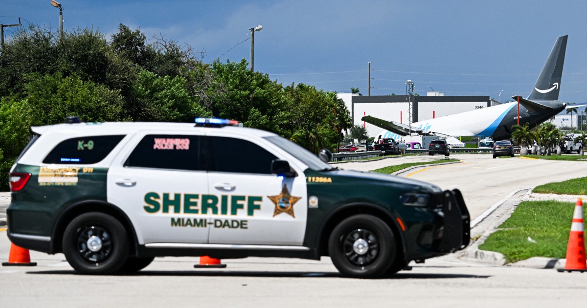 Victims of Miami plane crash were in a cleaning-company van and an SUV, officials said