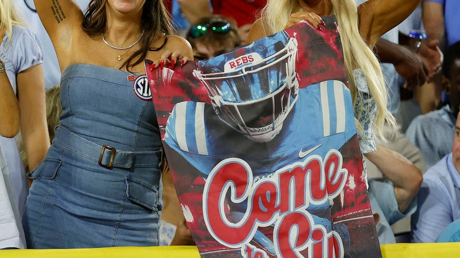 Viral Ole Miss fan goes through her favorite DMs since being discovered during win over Louisville