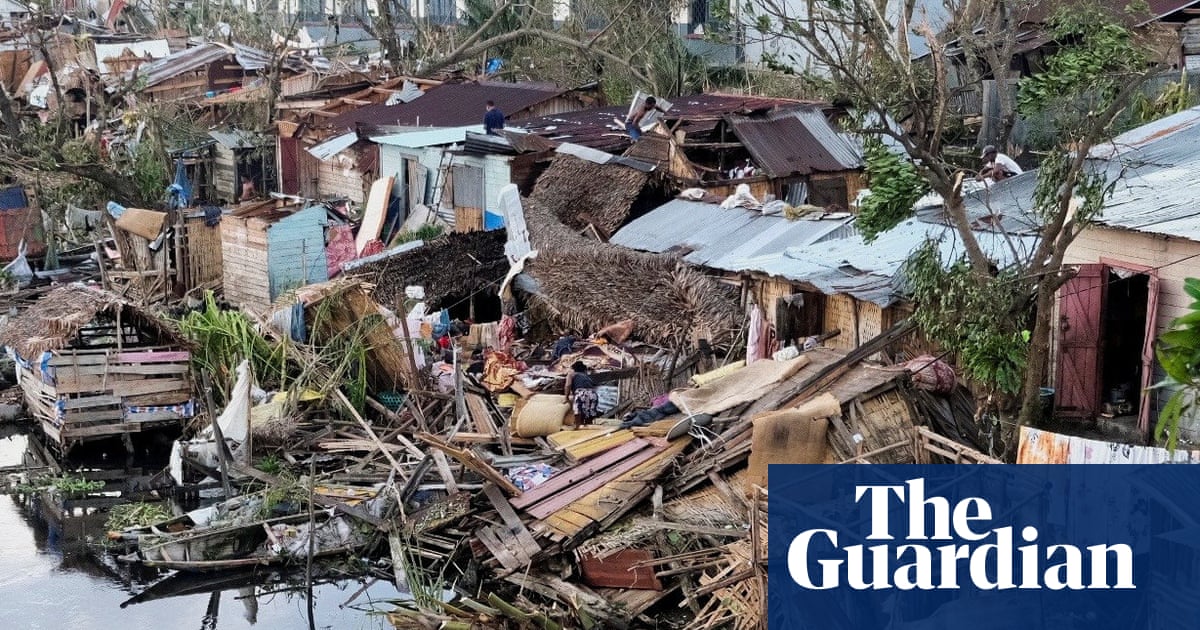 Weatherwatch: AI model beats standard methods at predicting cyclones