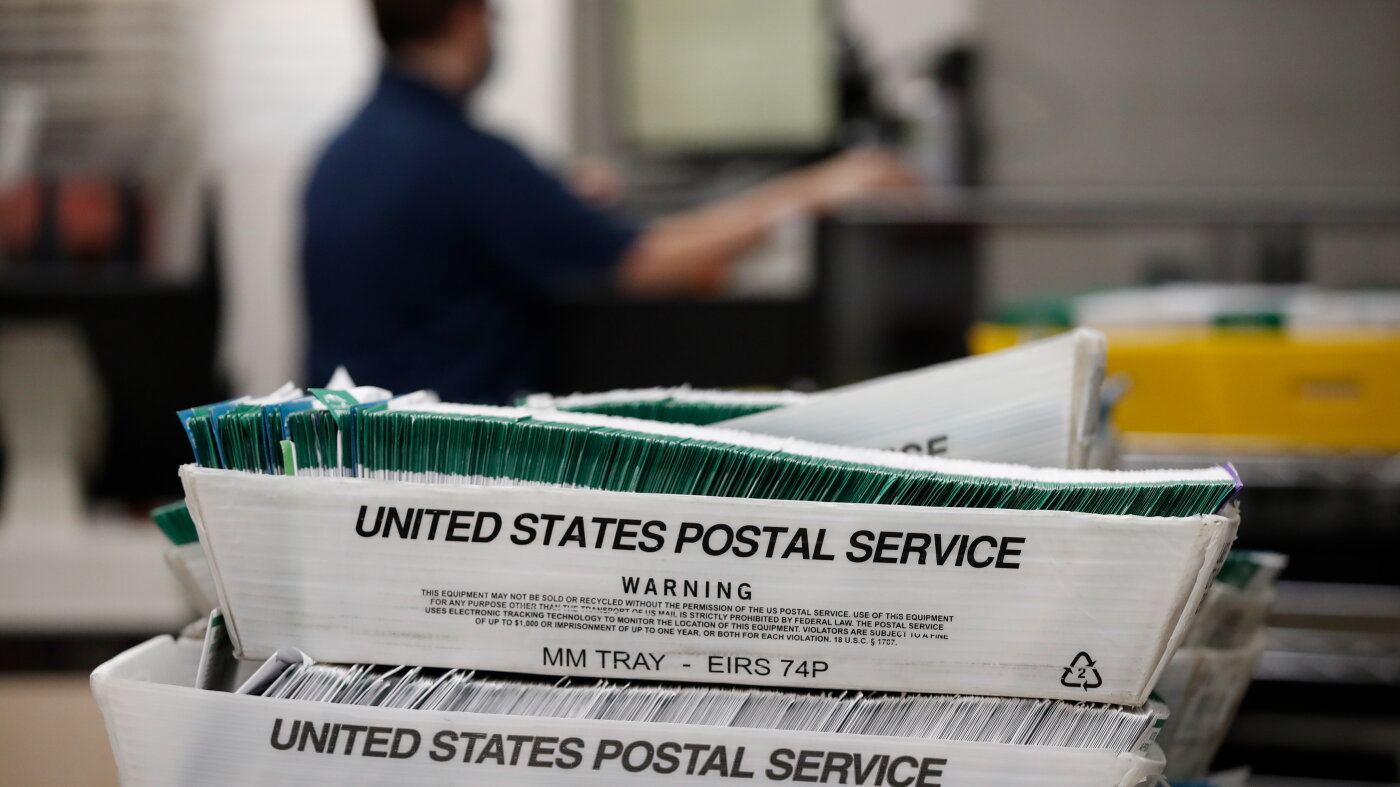 Whistleblower claims USPS plan for Trump's mail voting order could 'derail' midterms