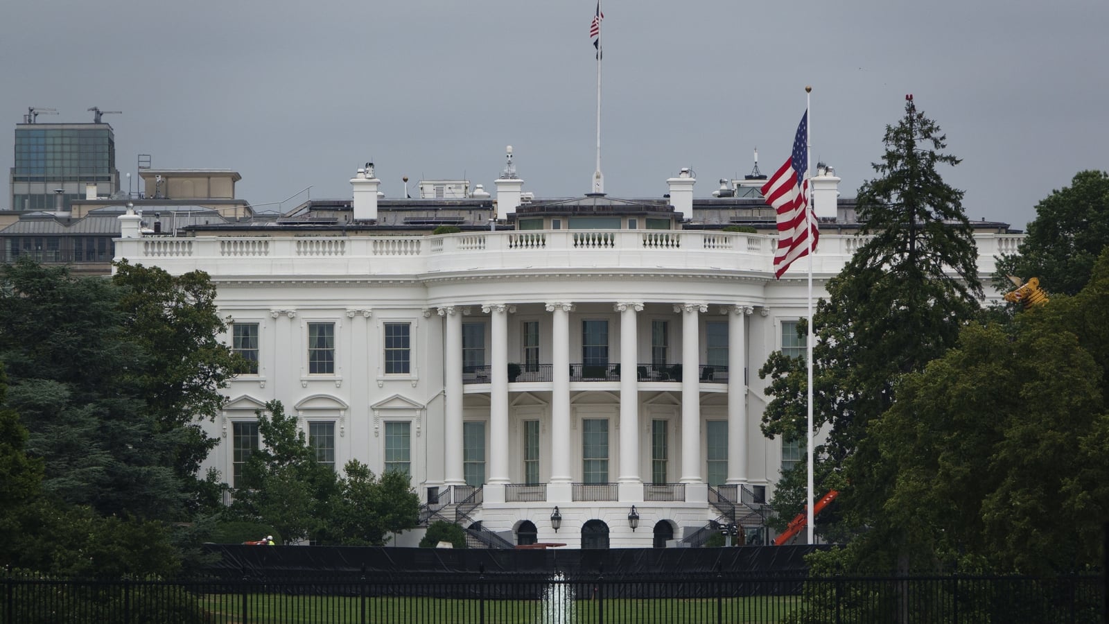 White House pulls Tetris-style 'Build the Wall' game
