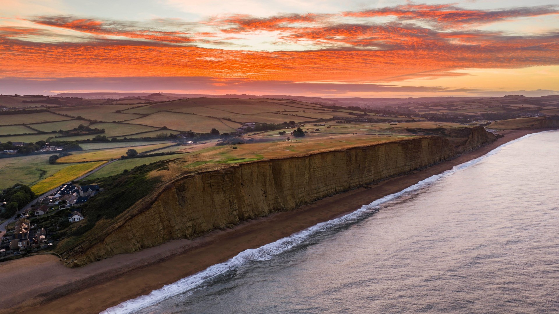 Will there be another heatwave in September? Latest Met Office weather forecast as autumn arrives in the UK