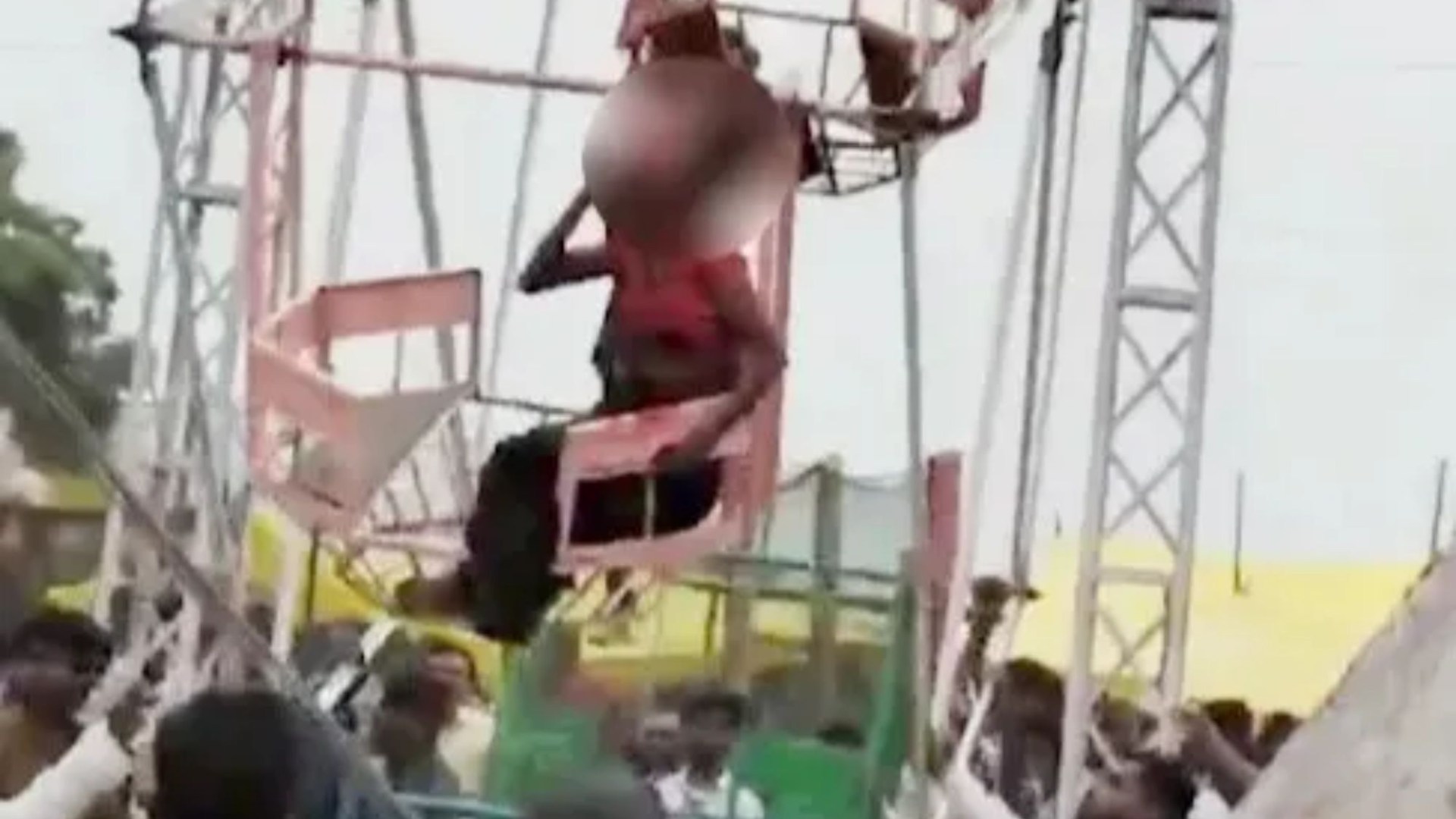 Woman, 25, painfully scalped as her hair is slowly ripped from her head after gets trapped in moving ferris wheel