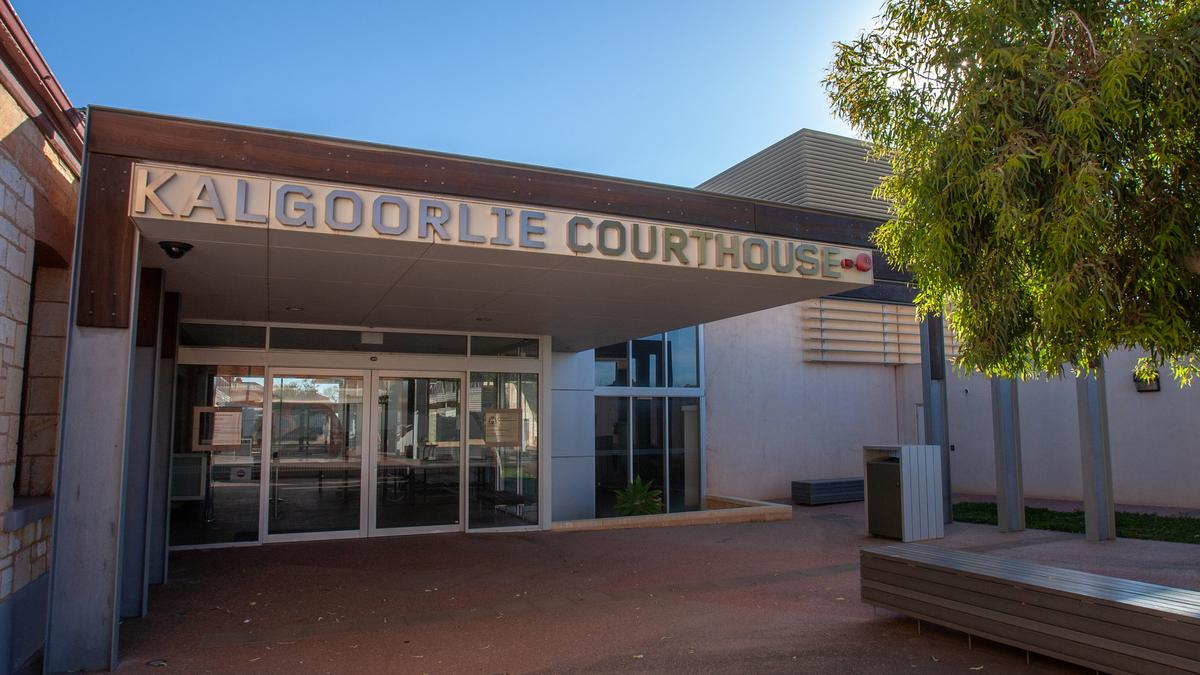 Woman accused of lighting fire which gutted South Kalgoorlie home seeks bail
