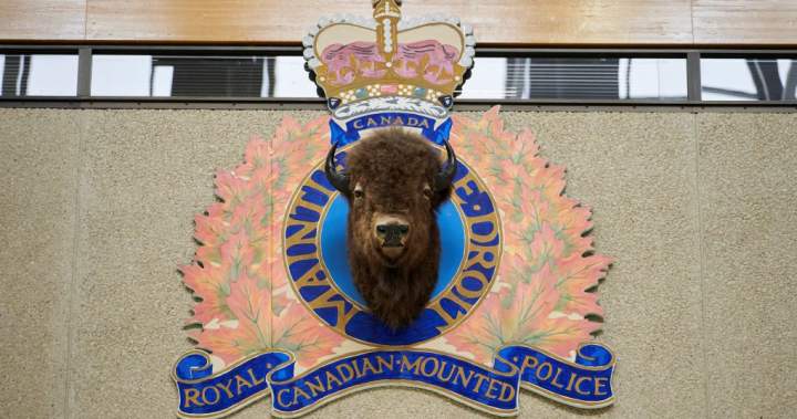 Workers find historic human remains in Manitoban RM: RCMP