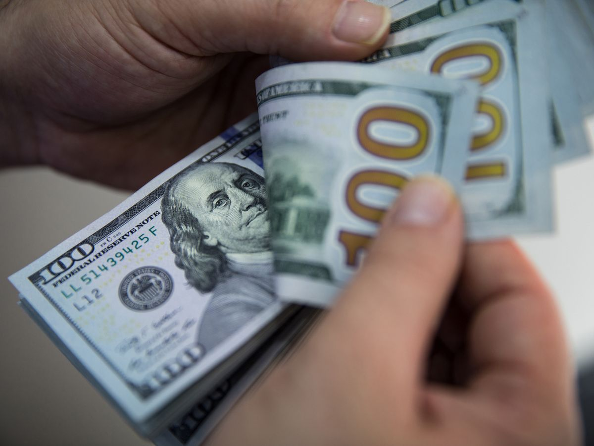 World’s unusually high U.S. dollar exposure risks fuelling selloff