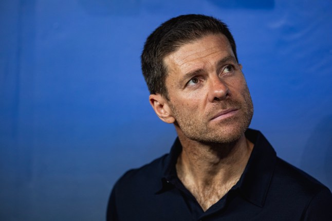 Xabi Alonso approved £65m Chelsea bid to sign former Man Utd midfielder