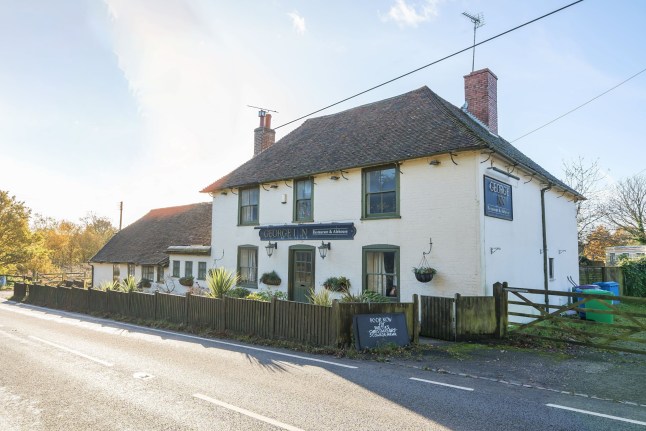 ‘Haunted’ pub home to ’18th-century ghost’ up for sale at auction