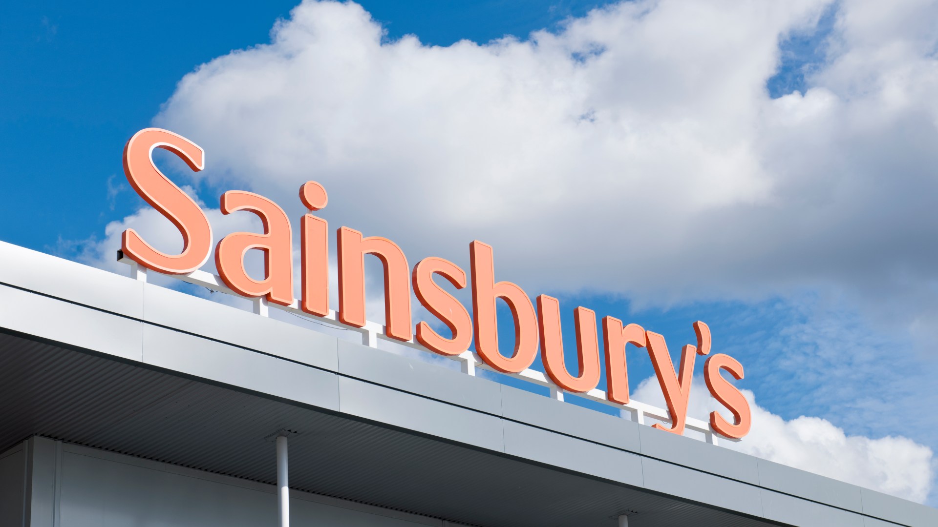 ‘Sold, take my money’ – viral Sainsbury’s polka dot co-ord is back in a new colour