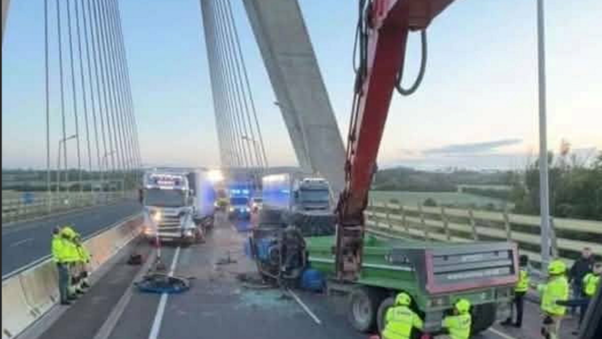 ‘Total gridlock’ – Mayor warns Drogheda can’t soak up motorway traffic after M1 closure chaos