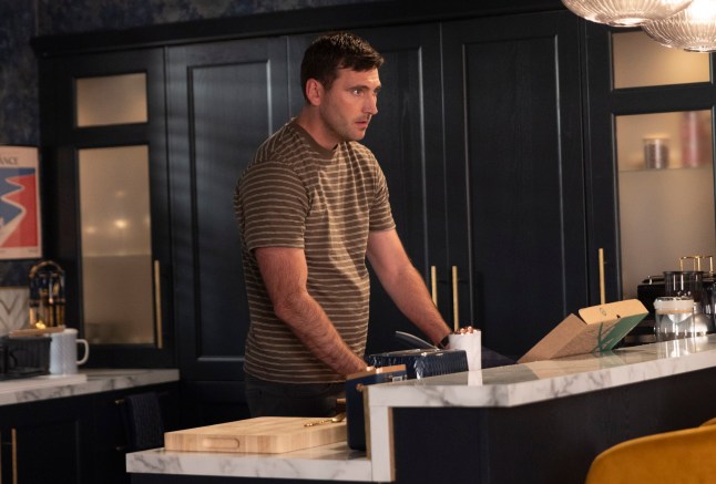 ‘You’re a curse’ Kit spirals in Coronation Street ahead of cancer diagnosis